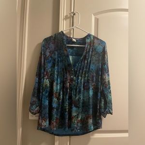 Multi-colored 3/4 sleeve blouse